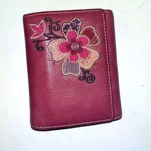 Mauve Leather Fossil Wallet